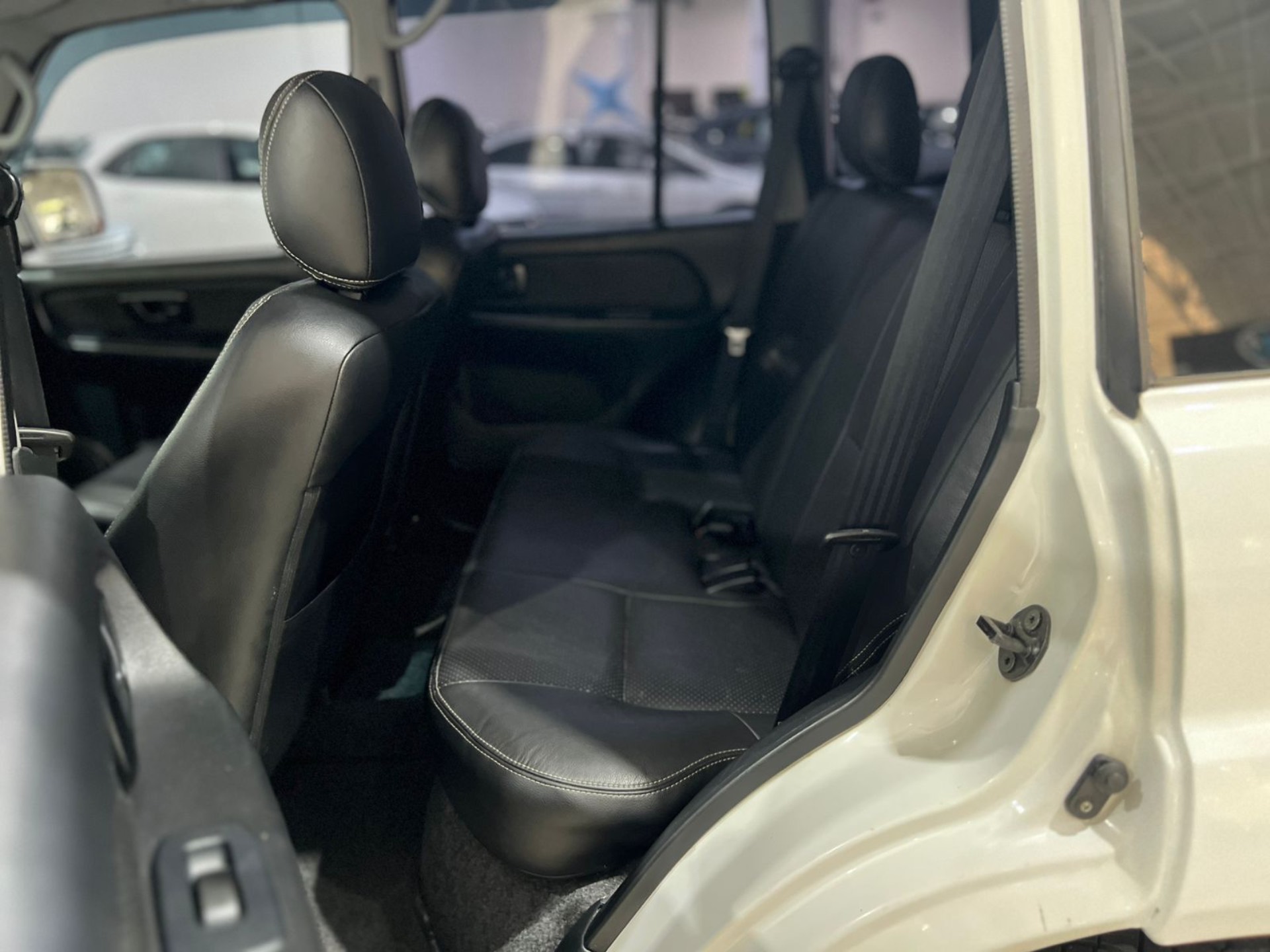 MITSUBISHI PAJERO TR4