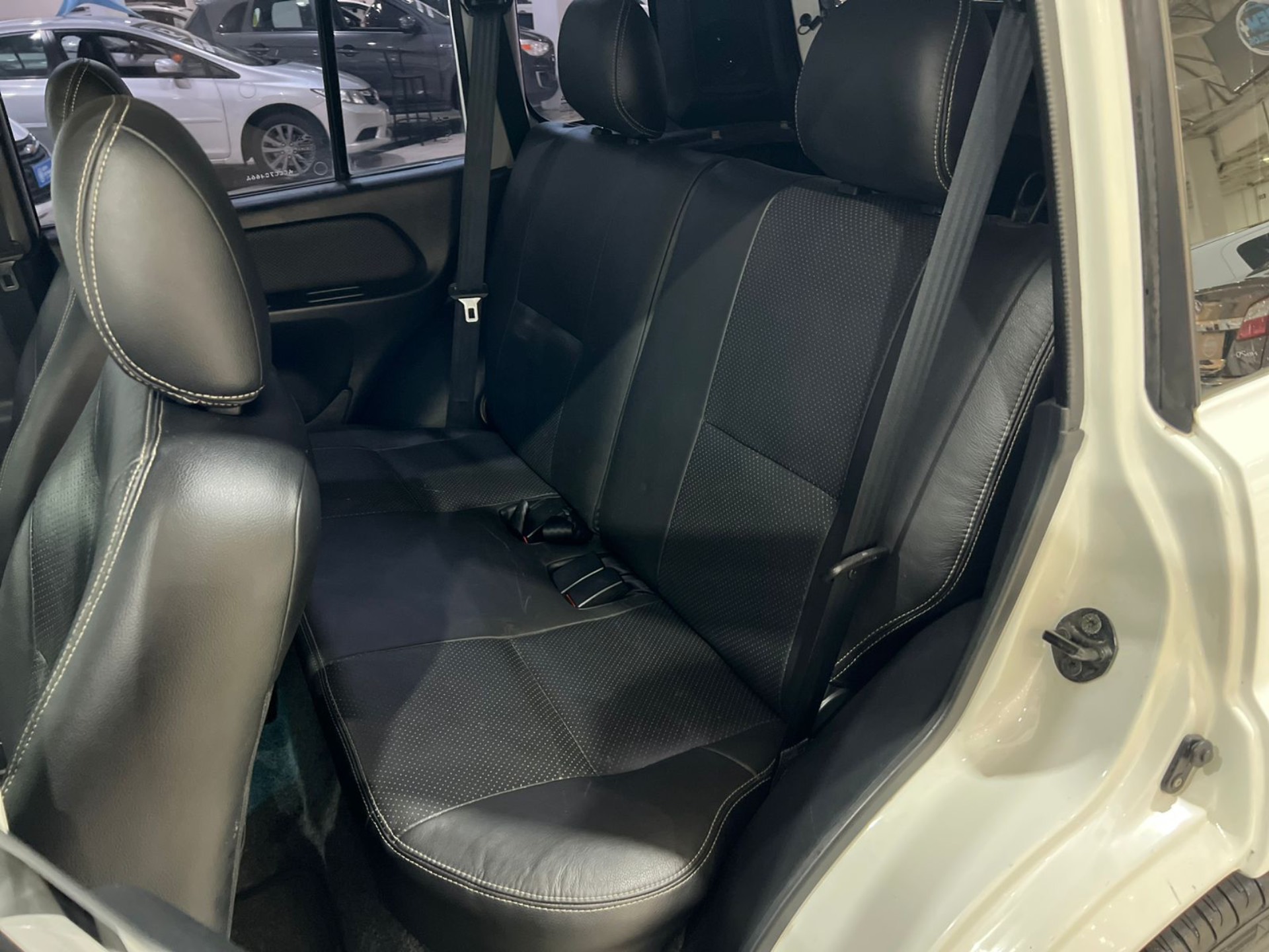 MITSUBISHI PAJERO TR4