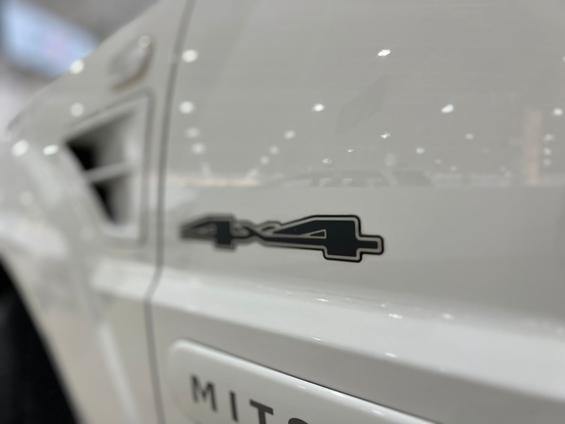 MITSUBISHI PAJERO TR4