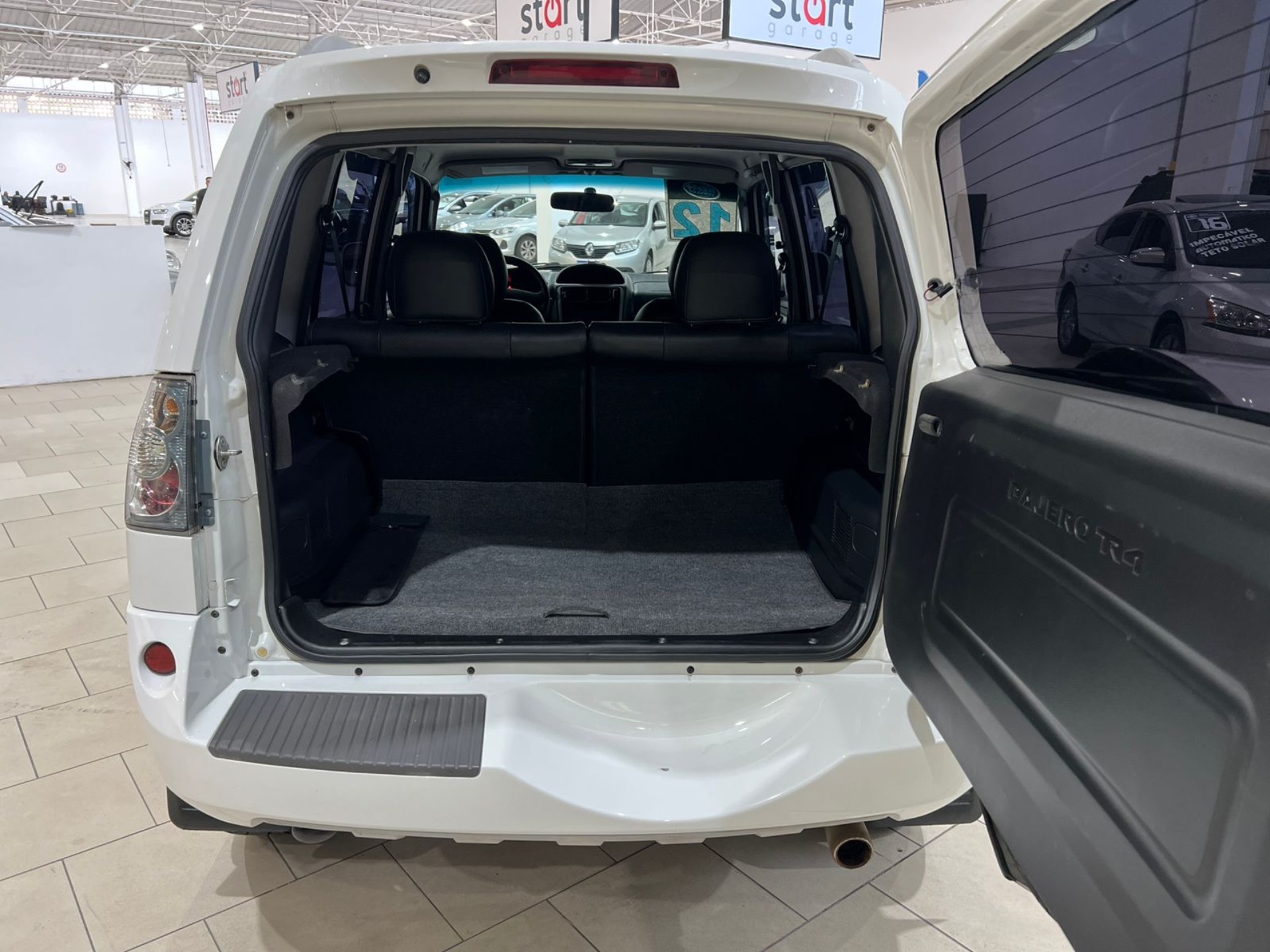 MITSUBISHI PAJERO TR4