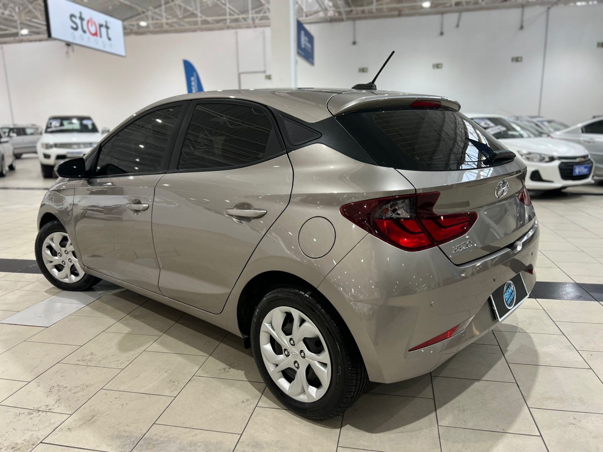 HYUNDAI HB20