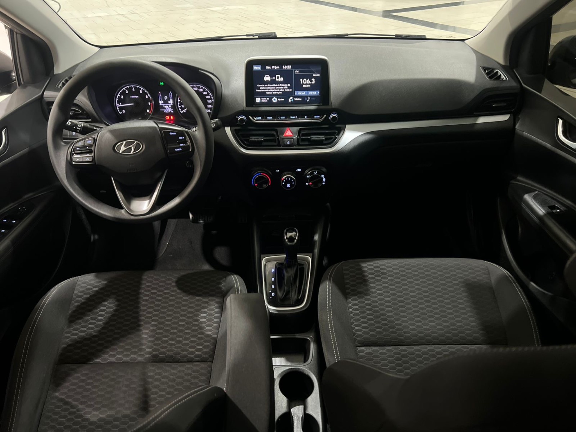 HYUNDAI HB20