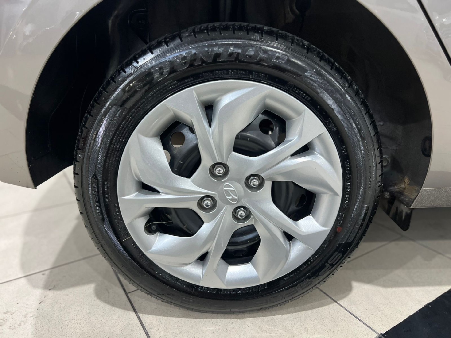 HYUNDAI HB20