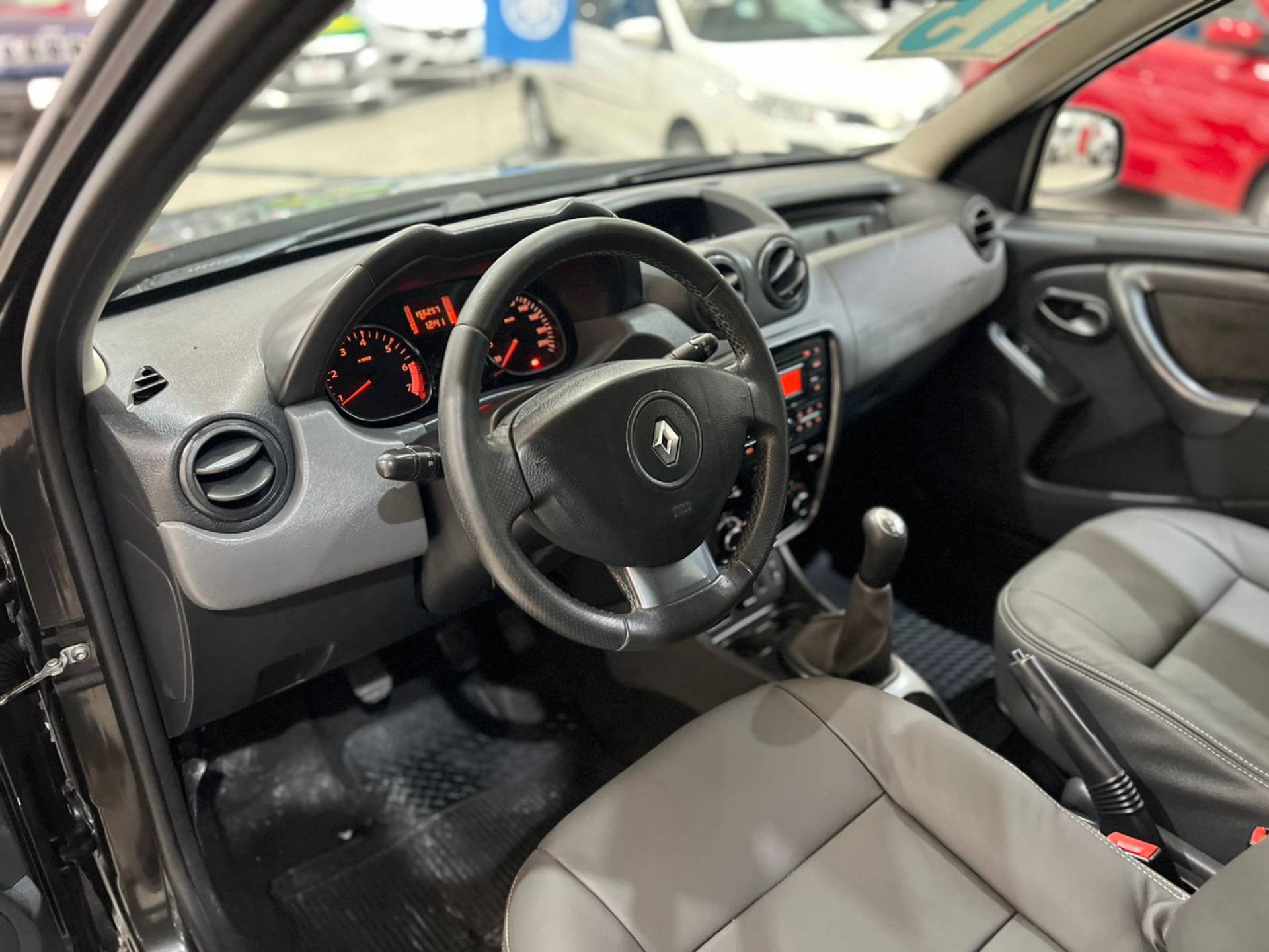 RENAULT DUSTER