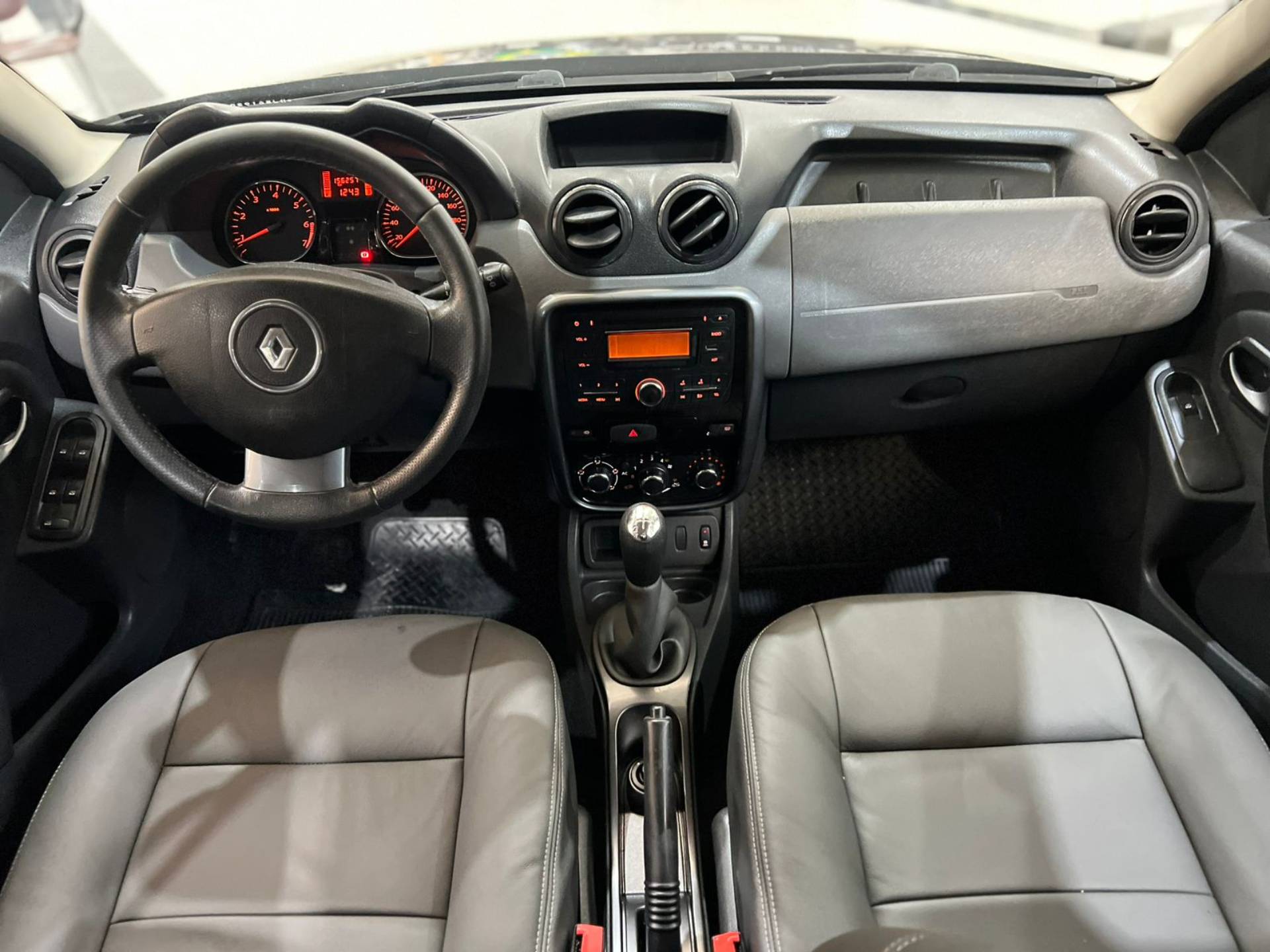 RENAULT DUSTER