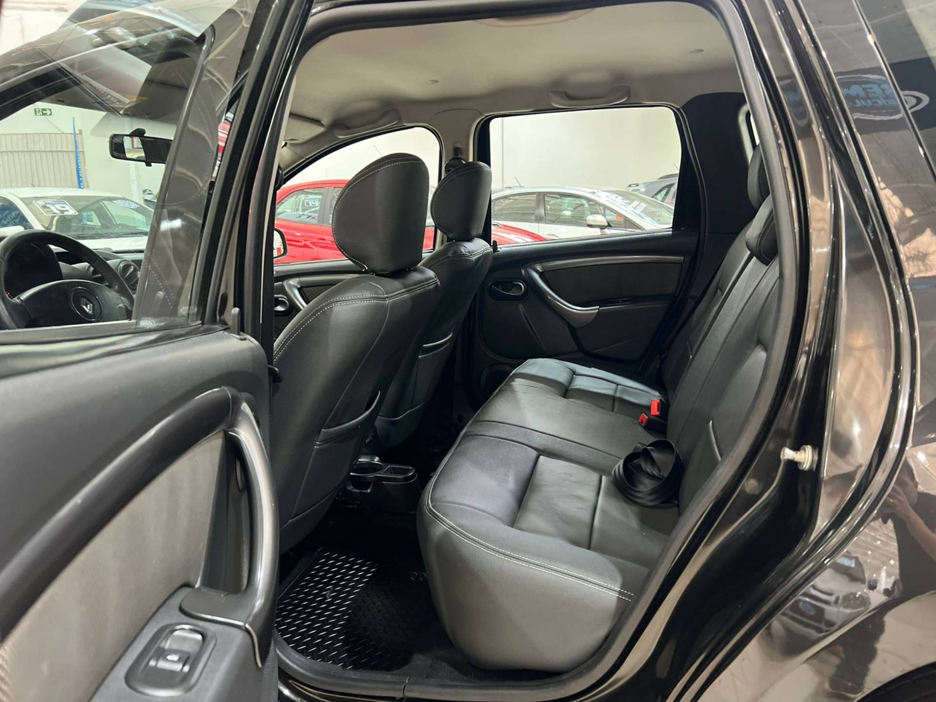 RENAULT DUSTER