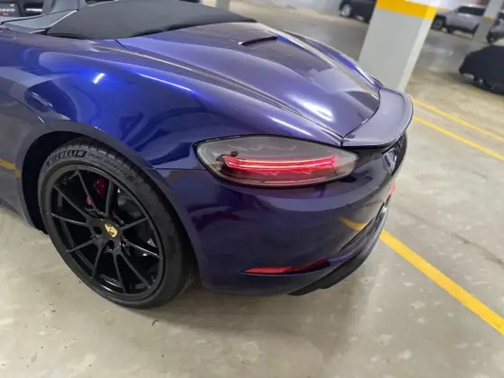 PORSCHE 718