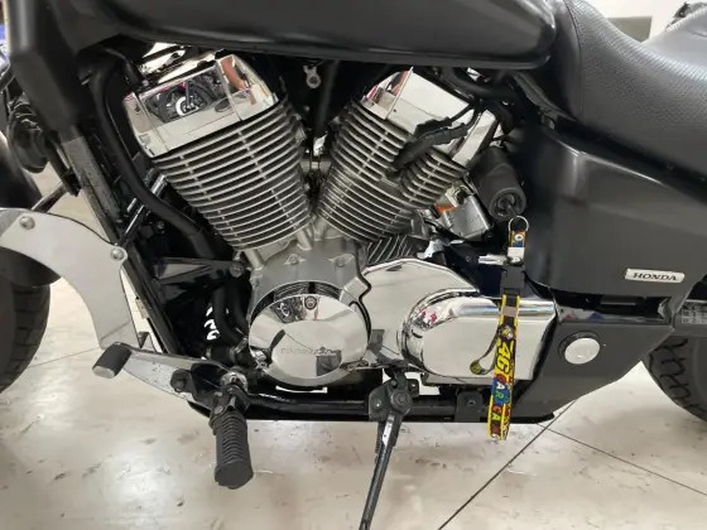 HONDA SHADOW 750