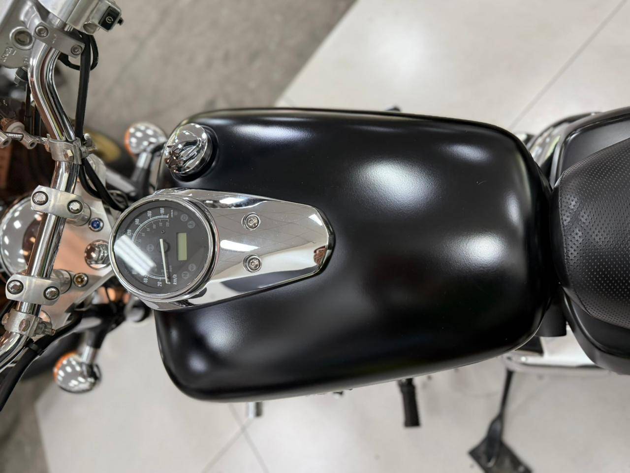 HONDA SHADOW 750