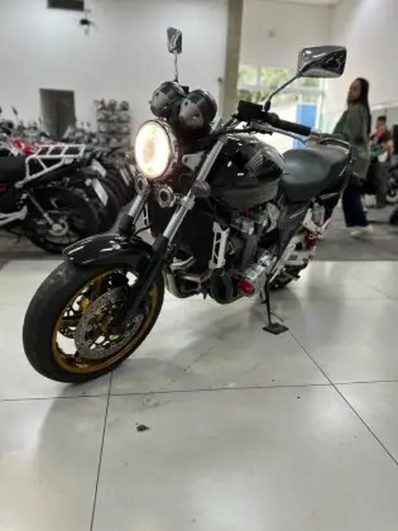 HONDA CB 1300 F SUPER FOUR