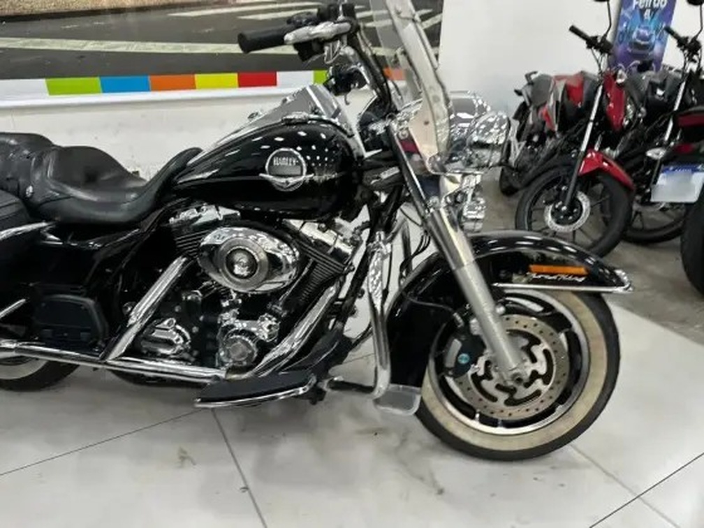 HARLEY-DAVIDSON ROAD KING CLASSIC