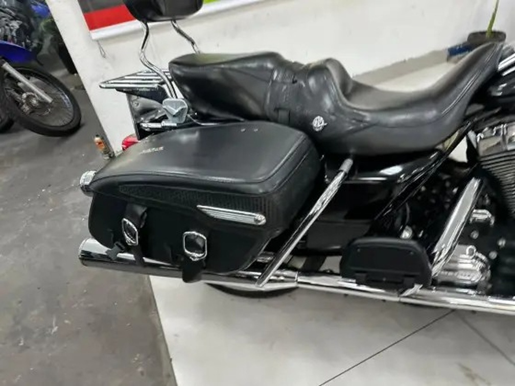 HARLEY-DAVIDSON ROAD KING CLASSIC