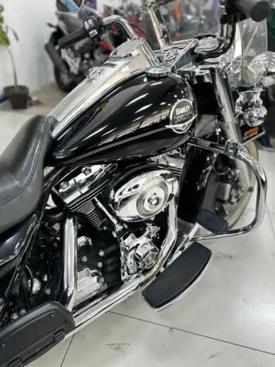 HARLEY-DAVIDSON ROAD KING CLASSIC