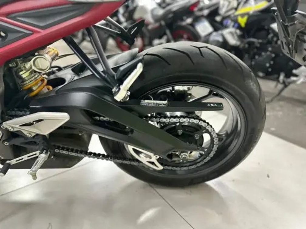 TRIUMPH STREET TRIPLE 765 RS