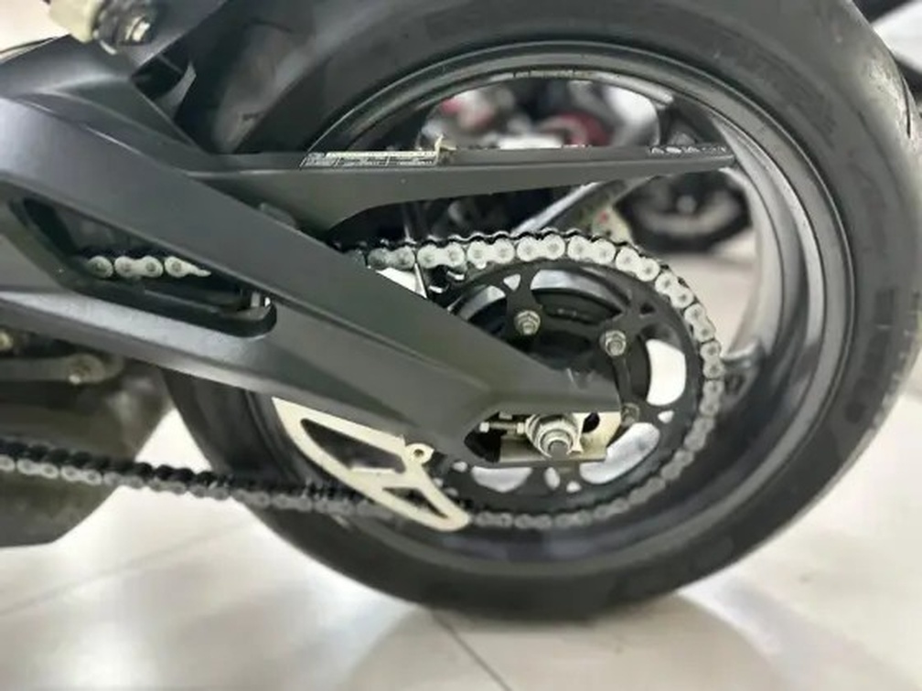 TRIUMPH STREET TRIPLE 765 RS
