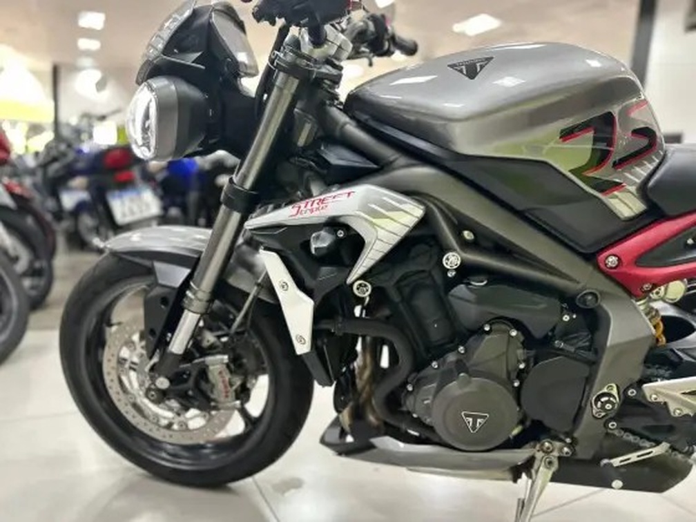 TRIUMPH STREET TRIPLE 765 RS