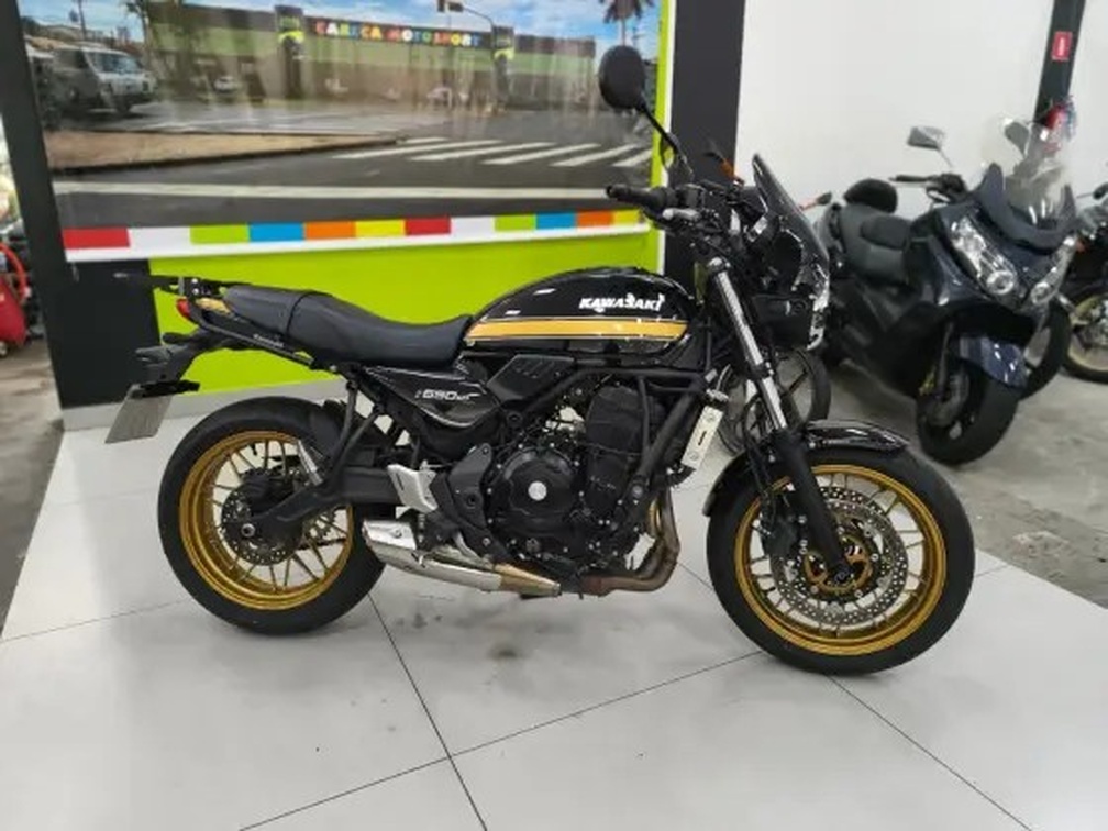 KAWASAKI Z650 ABS RS