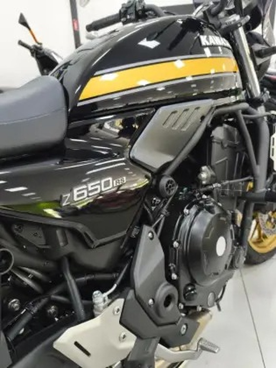 KAWASAKI Z650 ABS RS
