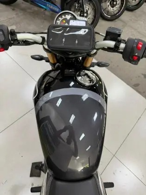 TRIUMPH SCRAMBLER