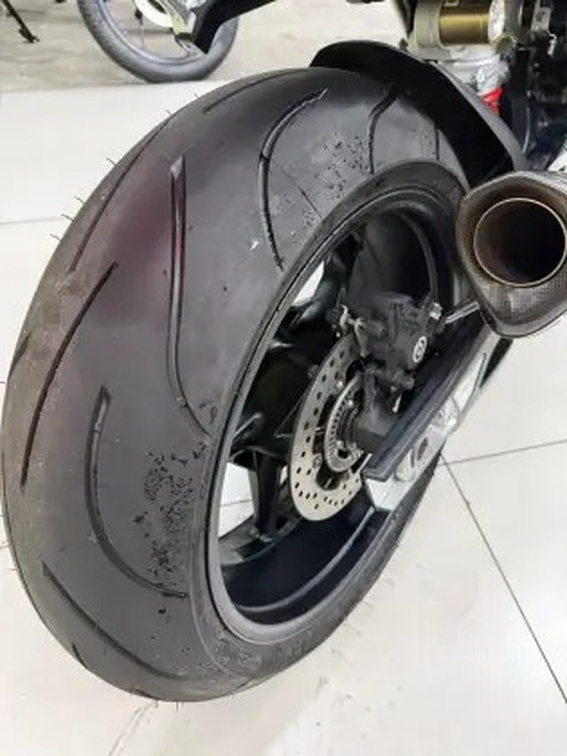 BMW S 1000 RR