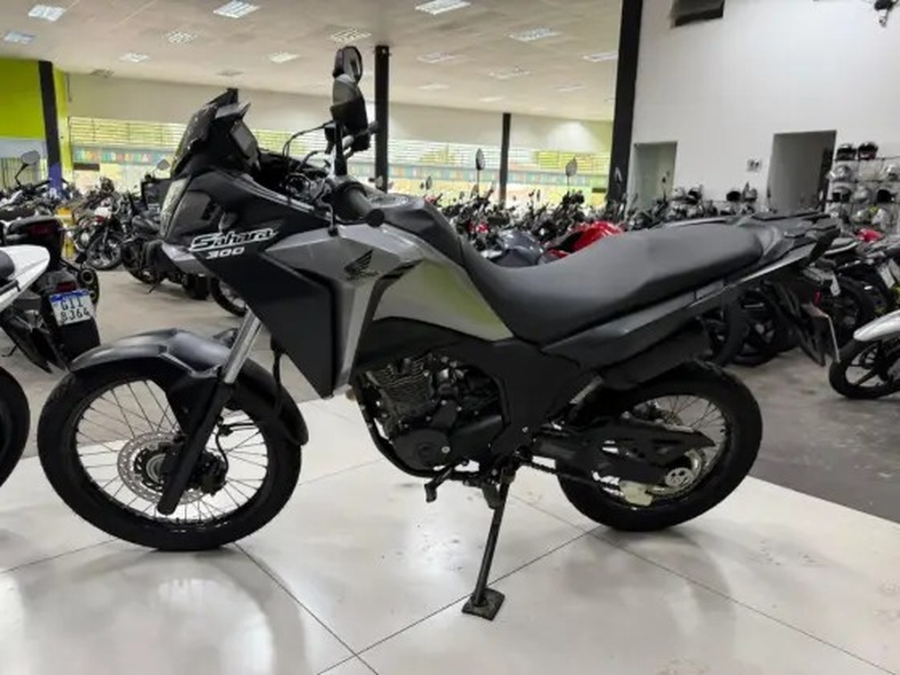 HONDA XRE 300 SAHARA