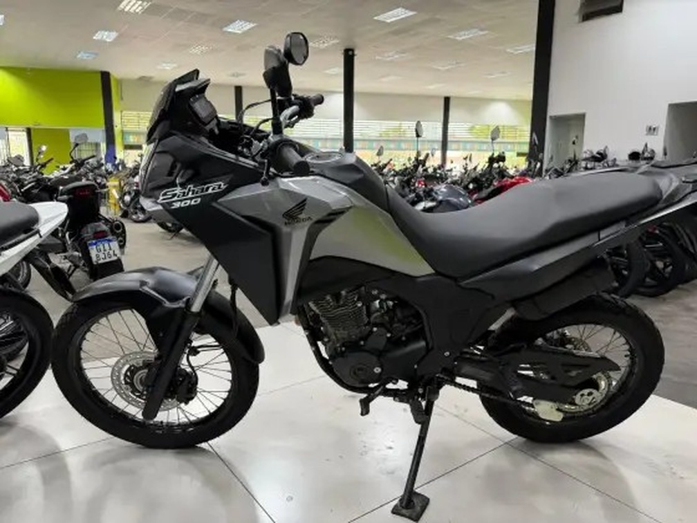 HONDA XRE 300 SAHARA