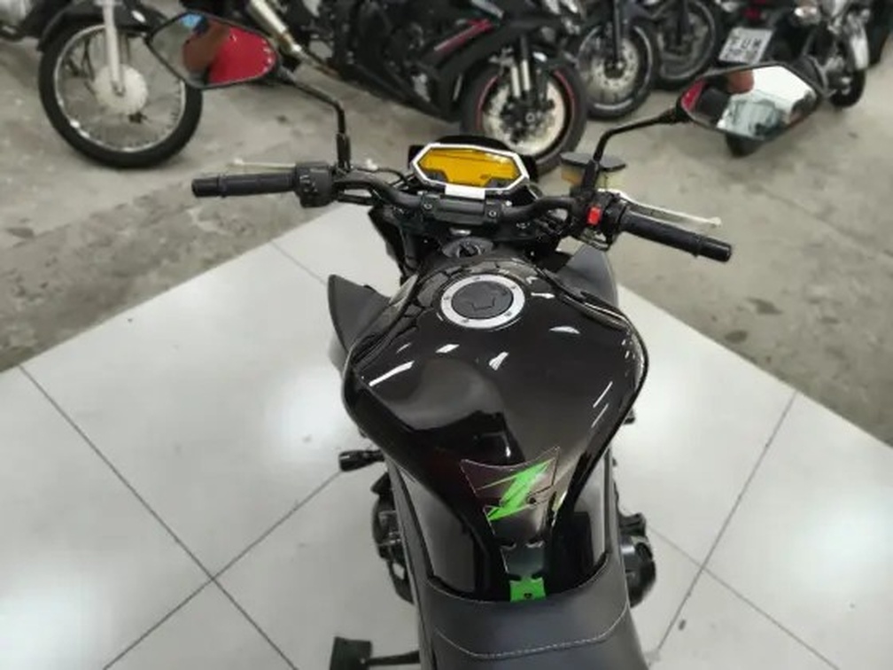 KAWASAKI Z1000