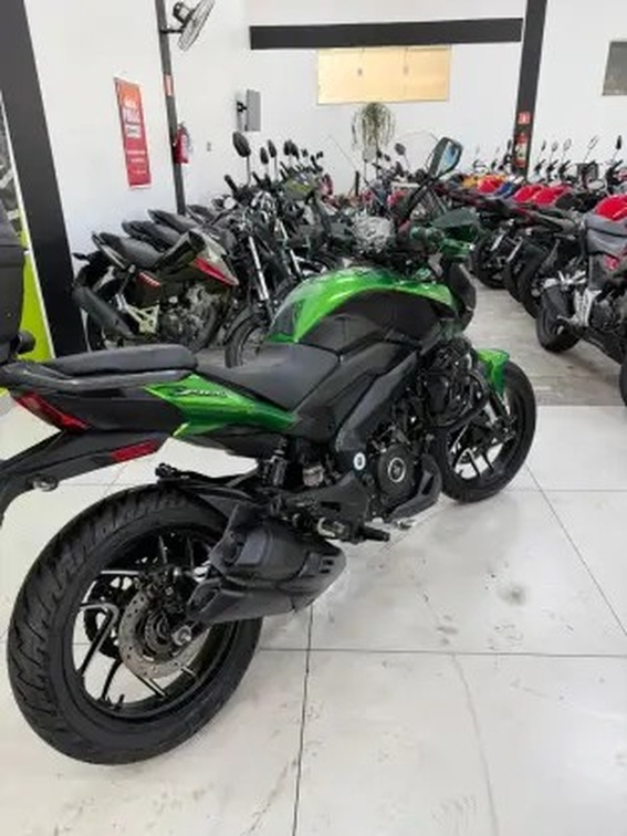 BAJAJ DOMINAR 400
