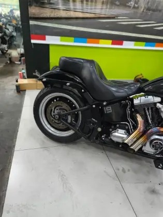 HARLEY-DAVIDSON DYNA FAT BOB