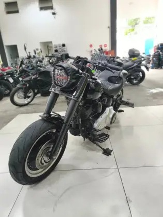 HARLEY-DAVIDSON DYNA FAT BOB