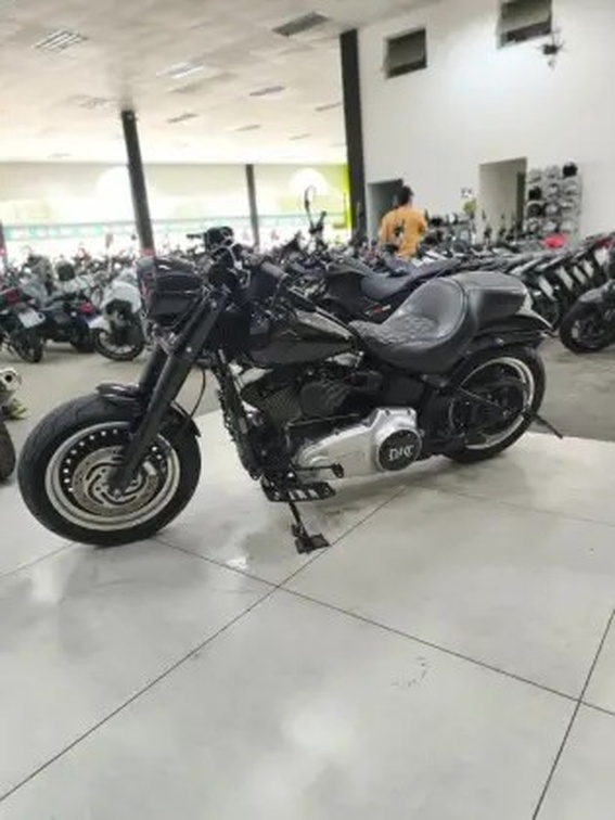 HARLEY-DAVIDSON DYNA FAT BOB