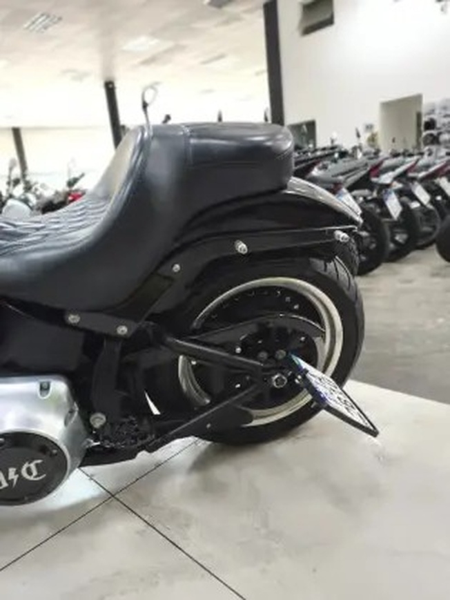 HARLEY-DAVIDSON DYNA FAT BOB