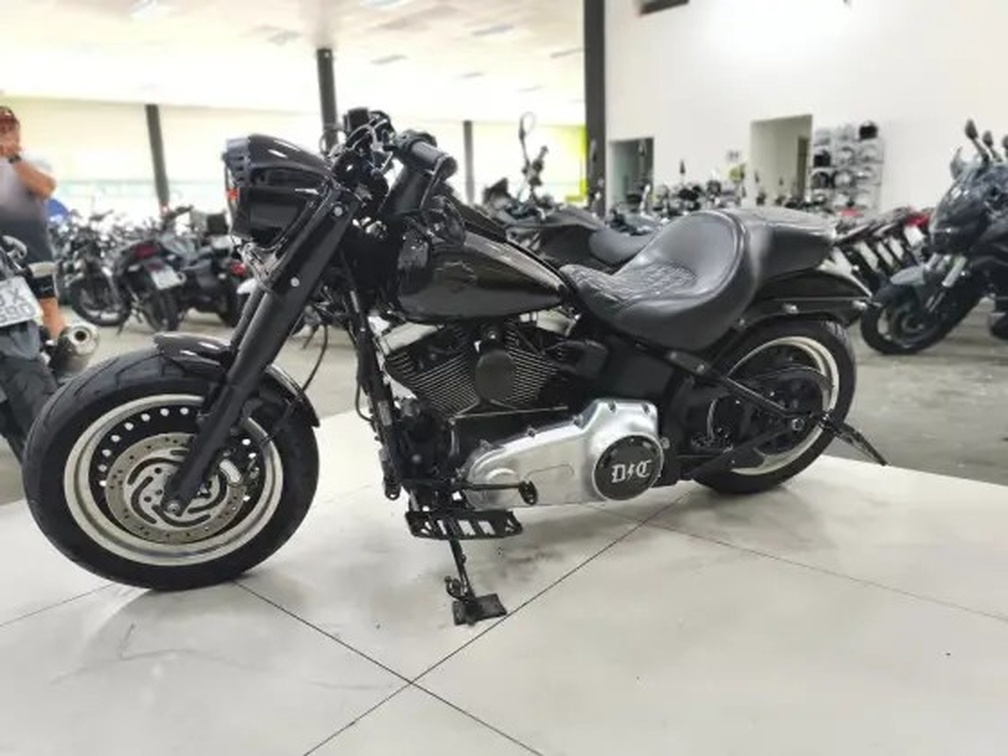 HARLEY-DAVIDSON DYNA FAT BOB