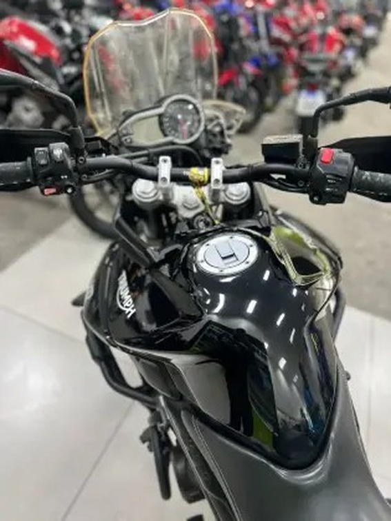TRIUMPH TIGER 800 XRX