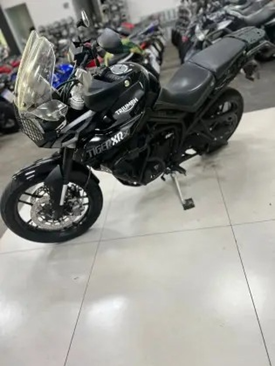 TRIUMPH TIGER 800 XRX
