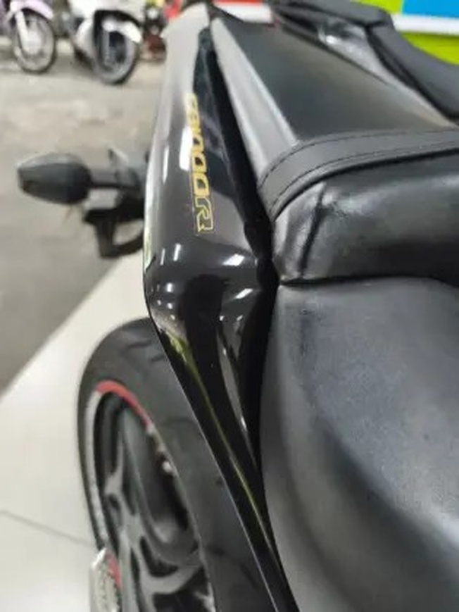 HONDA CB 1000R BLACK EDITION ABS