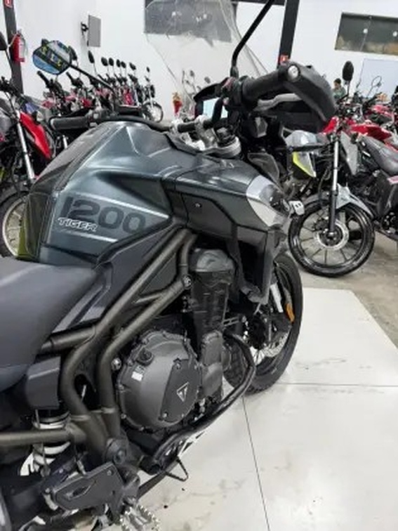 TRIUMPH TIGER 1200 XCA