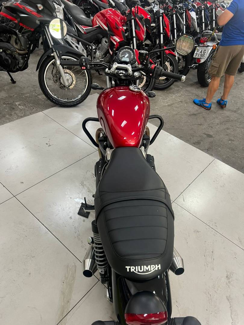 TRIUMPH SPEED TWIN 