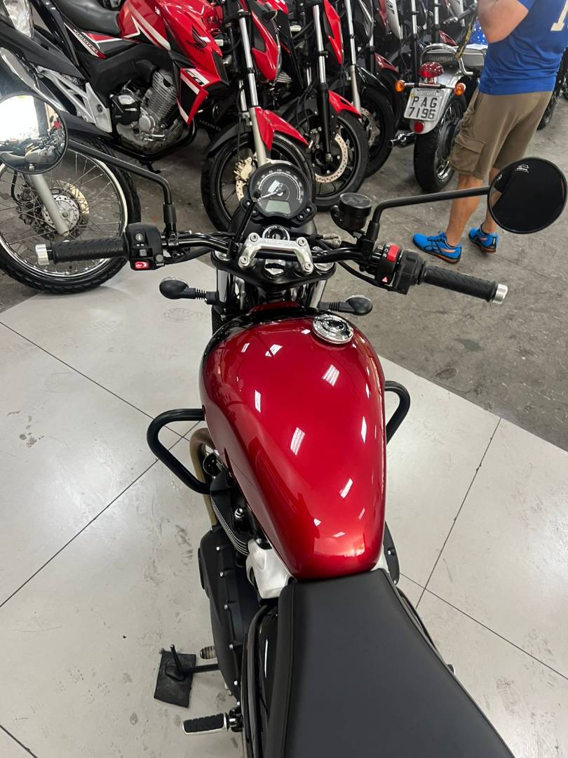 TRIUMPH SPEED TWIN 