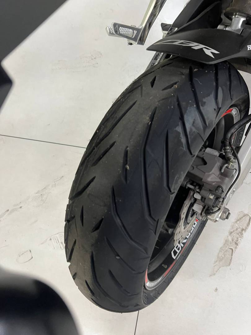 HONDA CBR 650F