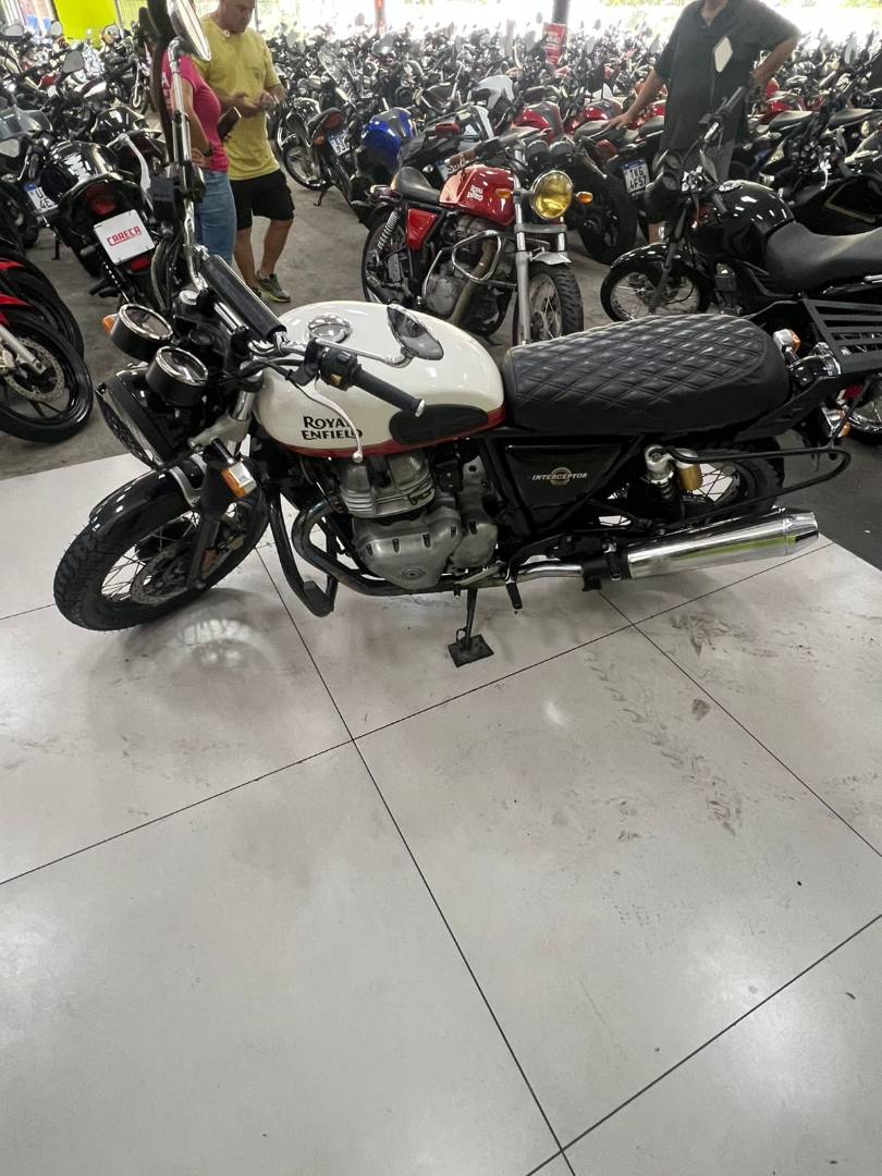 ROYAL ENFIELD INTERCEPTOR 