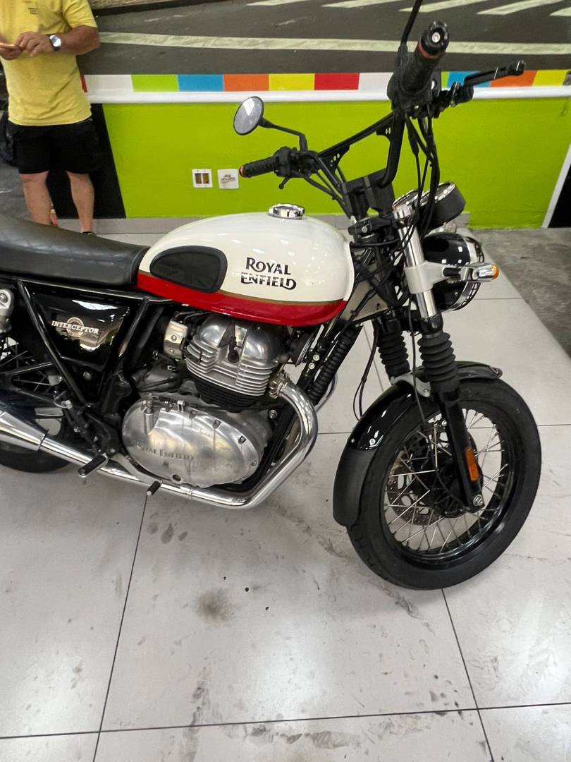 ROYAL ENFIELD INTERCEPTOR 