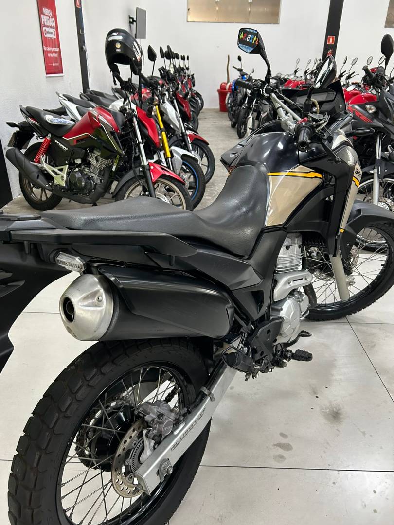 HONDA XRE 300 SAHARA ADVENTURE