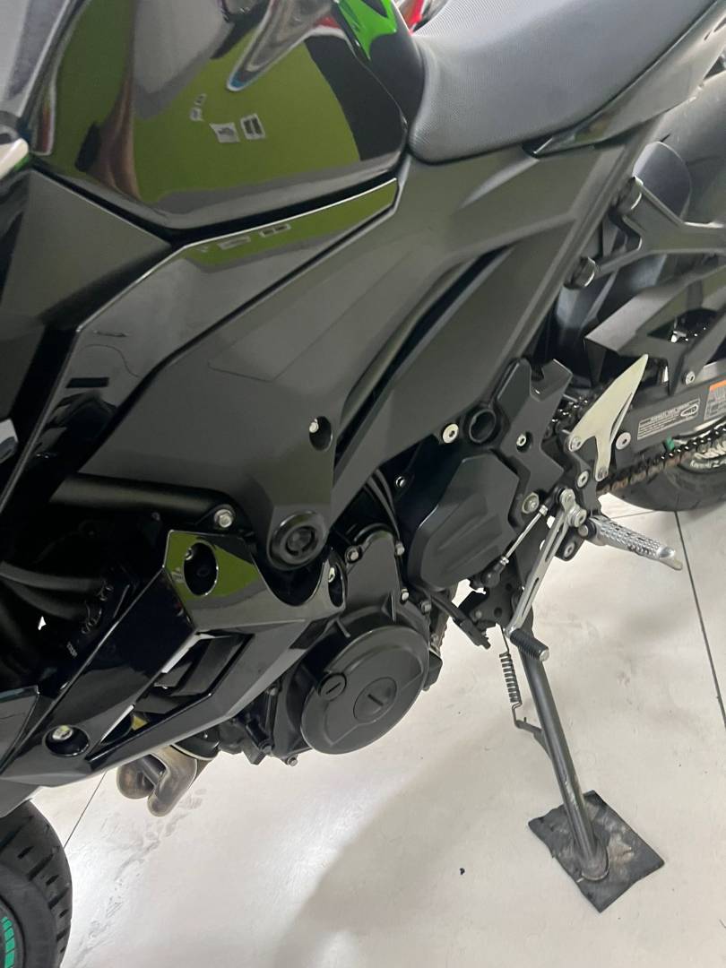 KAWASAKI Z400