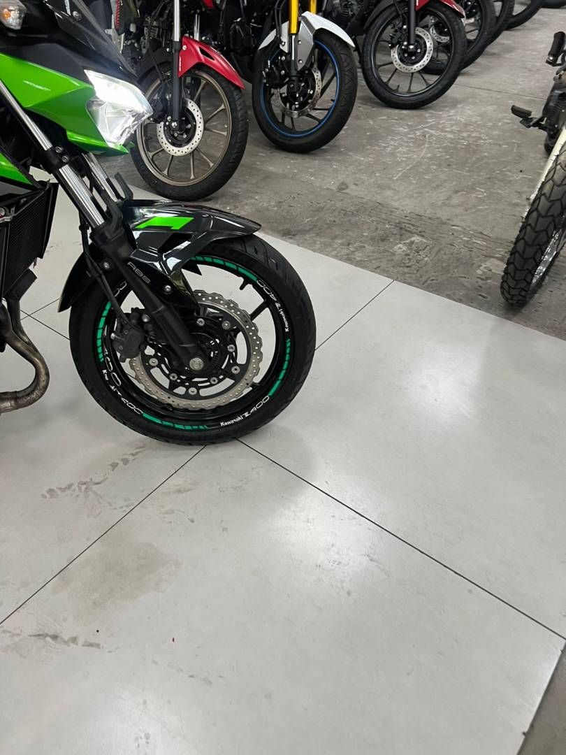 KAWASAKI Z400
