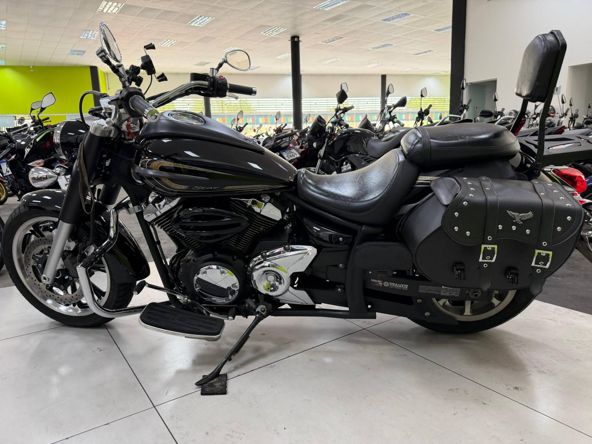 YAMAHA XVS 950A MIDNIGHT STAR