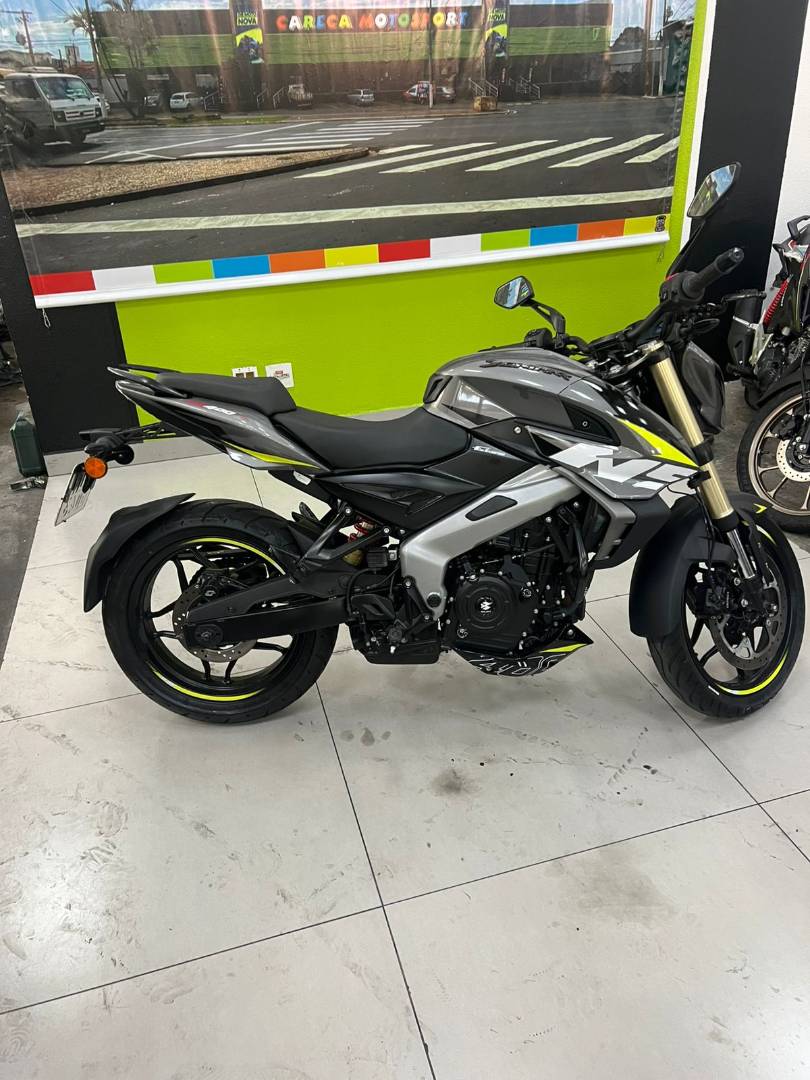BAJAJ DOMINAR 400