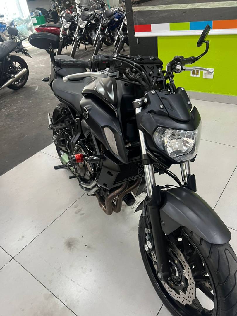 YAMAHA MT-07 ABS