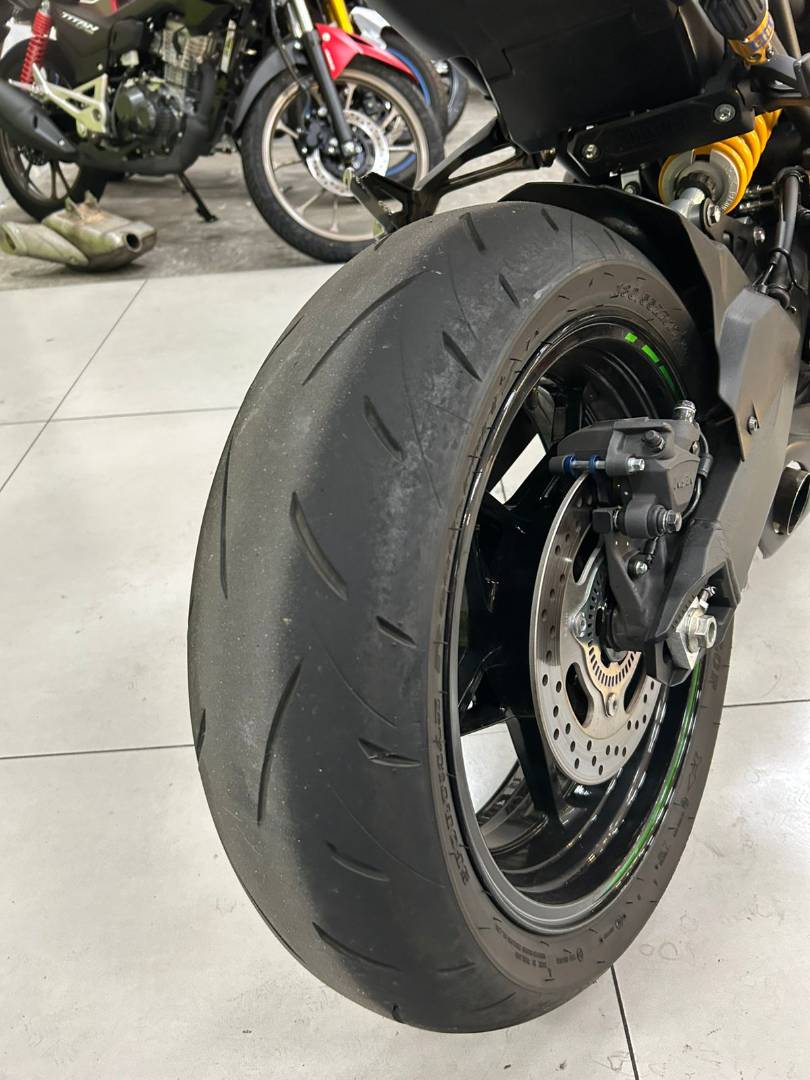 KAWASAKI Z900 R EDITION