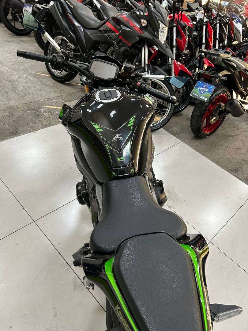 KAWASAKI Z900 R EDITION